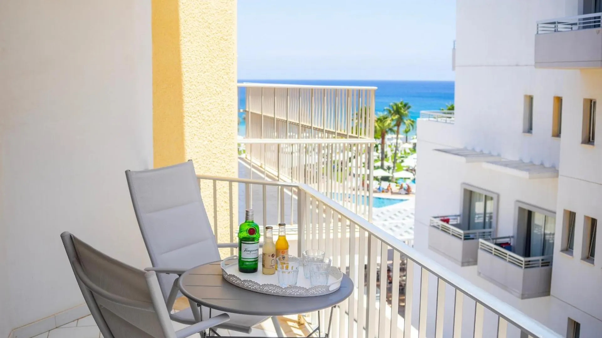 Protaras O2 Seaside Suite 0*,